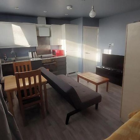 Modern Studio Maidstone - Redecorated Oct 2023 Εξωτερικό φωτογραφία