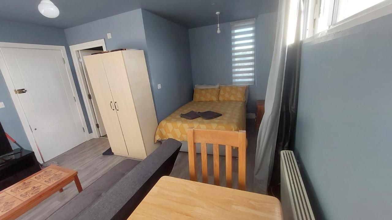 Modern Studio Maidstone - Redecorated Oct 2023 Εξωτερικό φωτογραφία