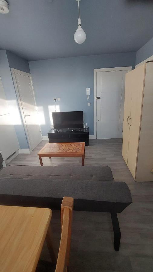 Modern Studio Maidstone - Redecorated Oct 2023 Εξωτερικό φωτογραφία