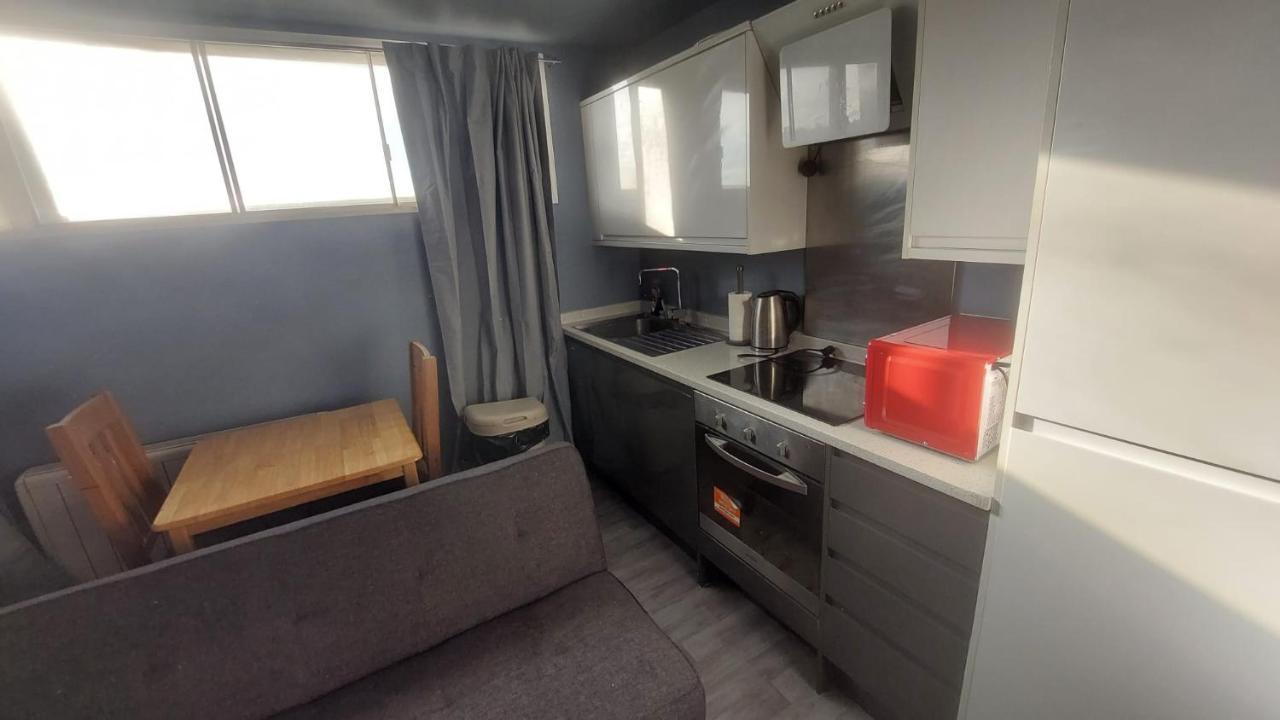 Modern Studio Maidstone - Redecorated Oct 2023 Εξωτερικό φωτογραφία