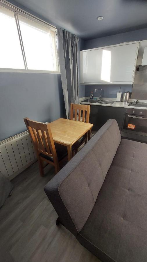 Modern Studio Maidstone - Redecorated Oct 2023 Εξωτερικό φωτογραφία